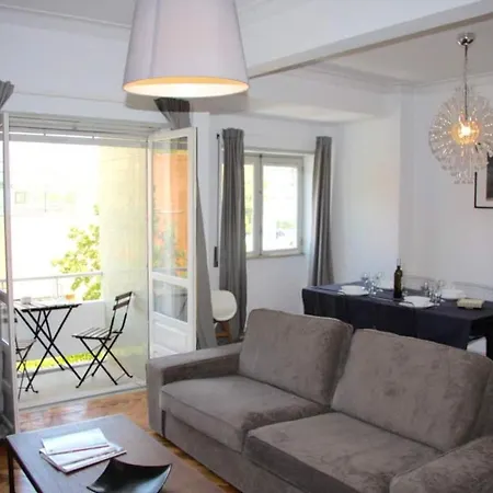 Apartment At Excellent Centrallocation. Casa de Férias *