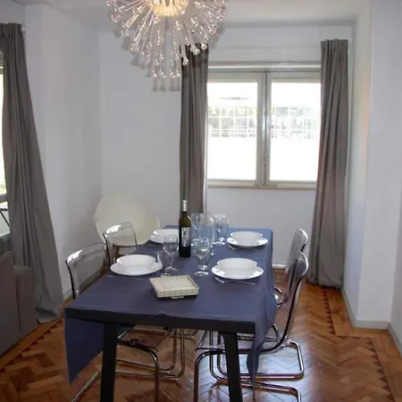 Apartment At Excellent Centrallocation. * Guimarães